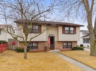 1109 33rd St, Two Rivers, WI 54241