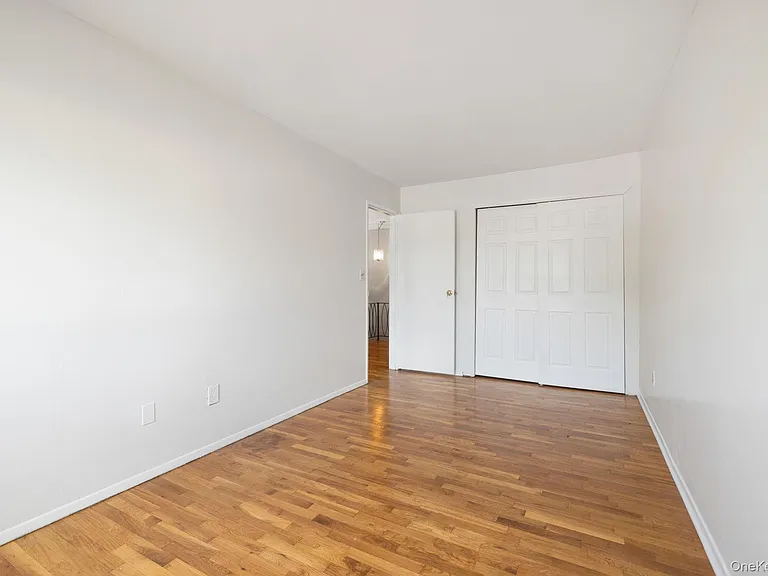 78 Roosevelt Dr — Photo 9