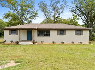 5270 Brown St, Graceville, FL 32440
