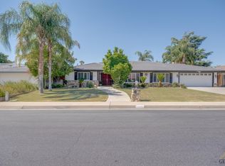 4300 Christmas Tree Ln, Bakersfield, CA 93306