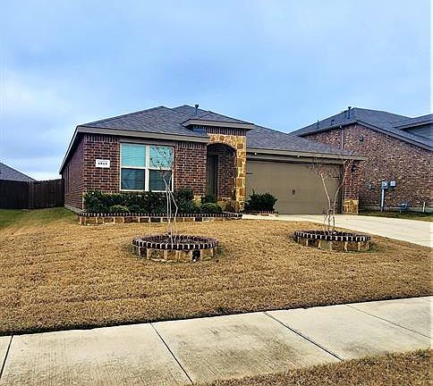 2nd image of 1813 Meadow Crest Dr