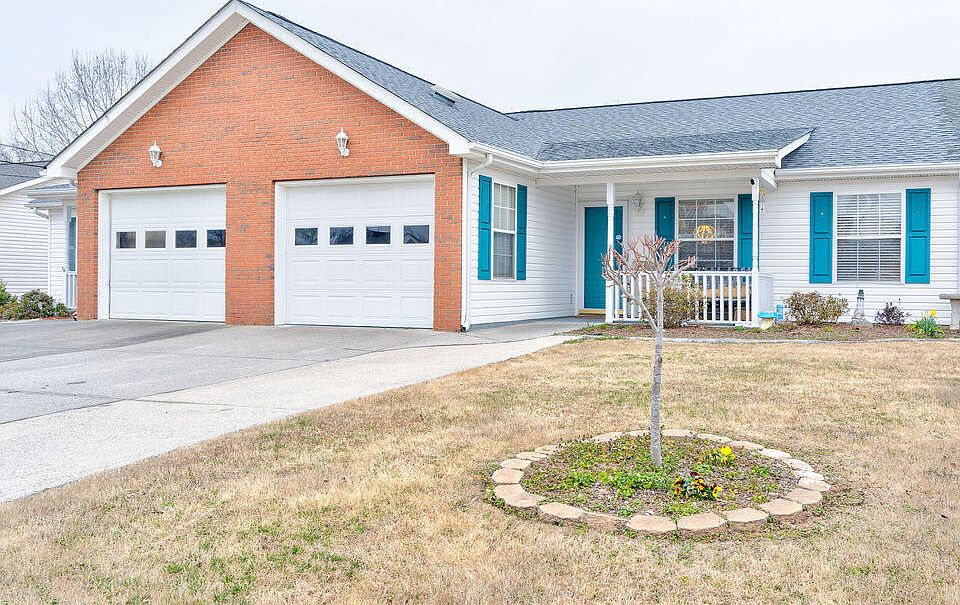 1st image of 273 Flagstone Dr