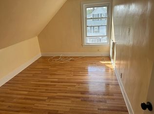 11 Stanley Ave Floor 3, Taunton, MA 02780