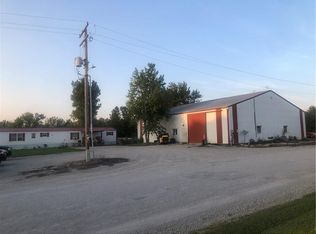 701 E Berry St, Hamilton, MO 64644