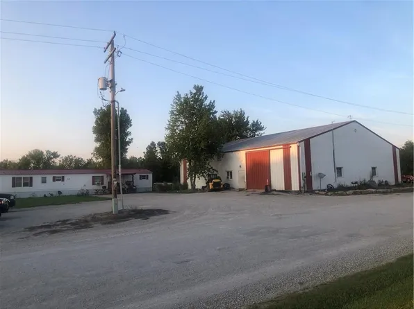 701 E Berry St, Hamilton, MO 64644
