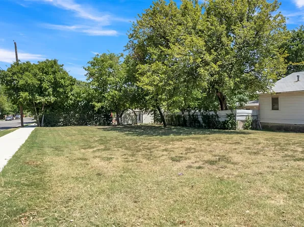 1321 E Cannon St, Fort Worth, TX 76104