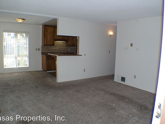 4th image of 4840 Santa Monica Ave APT 2