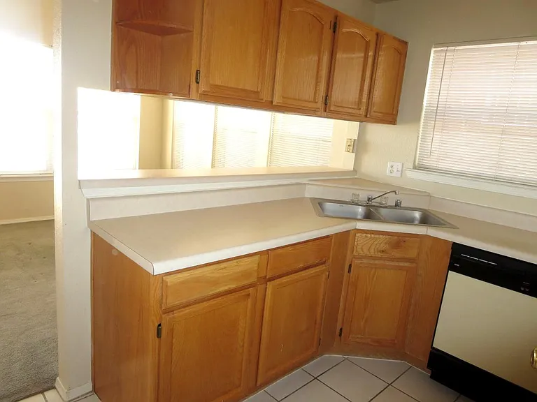 2020 Rogelio Ave — Photo 6