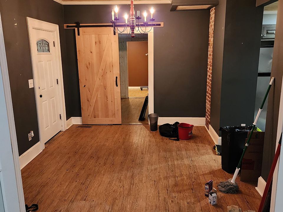 1st image of 138 Bay St APT 1