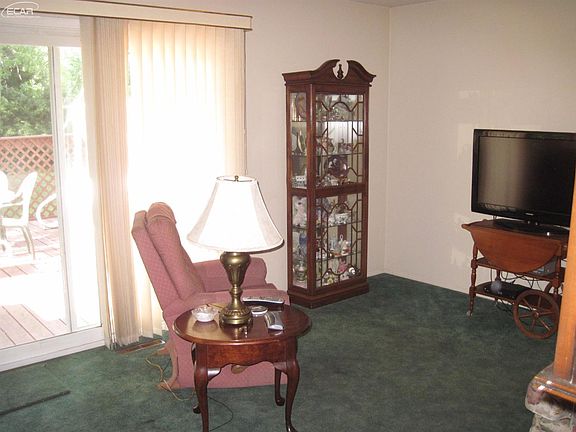 3rd image of 1419 Westbury Dr