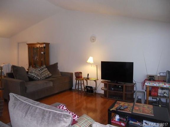 5th image of 6810 Idlewild Brook Ln