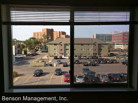 5th image of 1225 Vine St APT 6