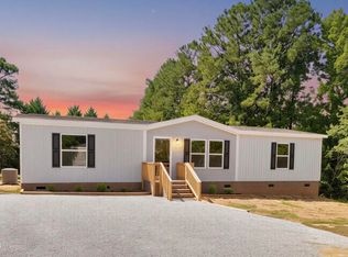 79 Maple St, Coats, NC 27521