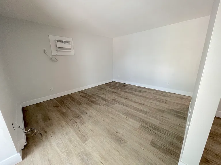 1030 Lillian Ave #201 — Photo 1