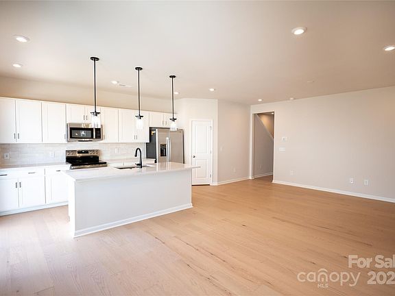3rd image of 3012 Hutton Gardens Ln