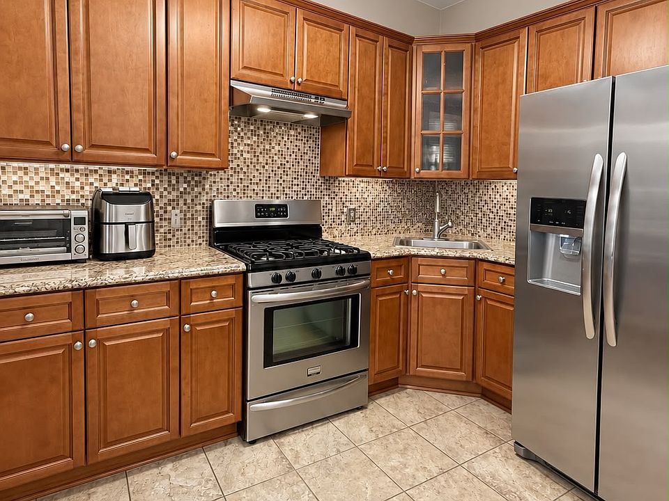 1st image of 7042 69th St #2L