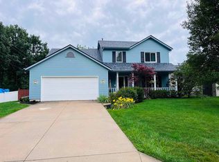 8505 Spring Forest Dr, Fort Wayne, IN 46804