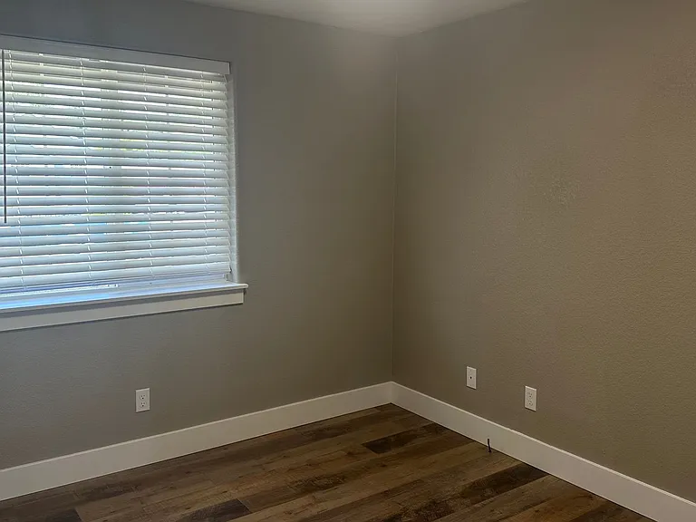 147 Summerwood Ct — Photo 9