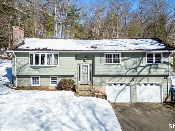 95 Lakewood Circle South, Manchester, CT 06040
