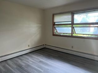 6530 2nd St NE #4, Minneapolis, MN 55432