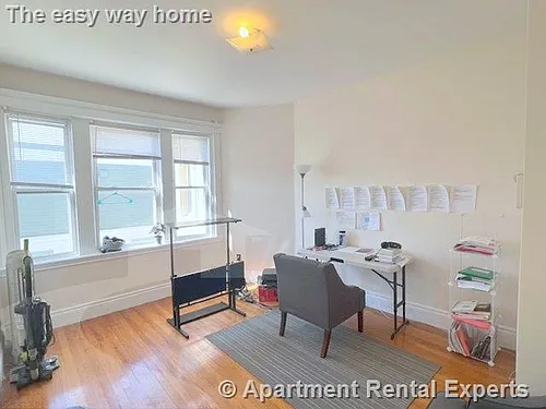 74 Kirkland St Photo 1
