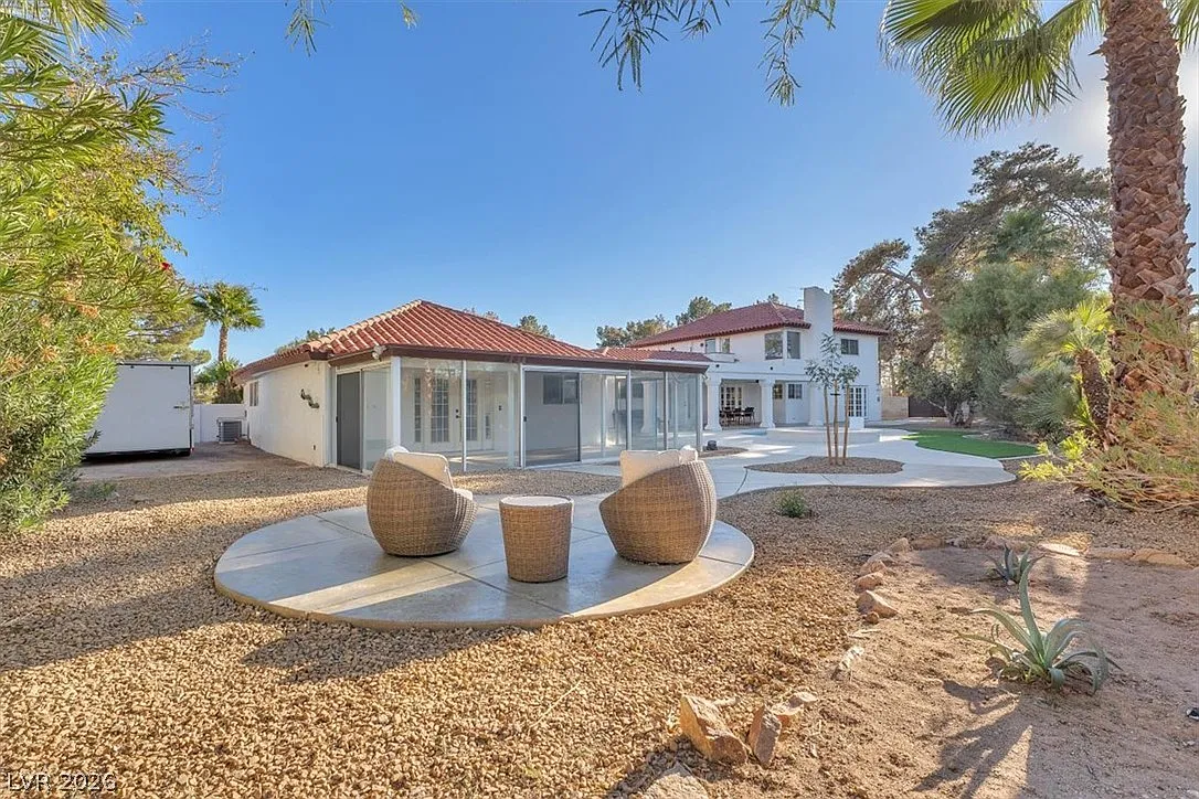 4 bed, 3.5 bath, 5794 sqft, $8,750 — Photo 3