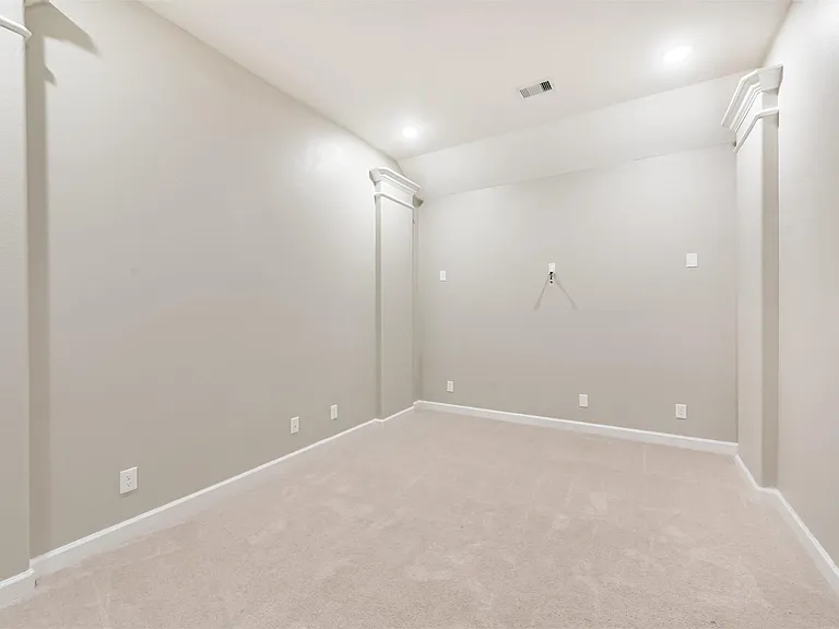 13915 Foyt Dr — Photo 7