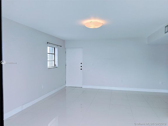 3rd image of 1617 Jefferson Ave #Penthouse 3