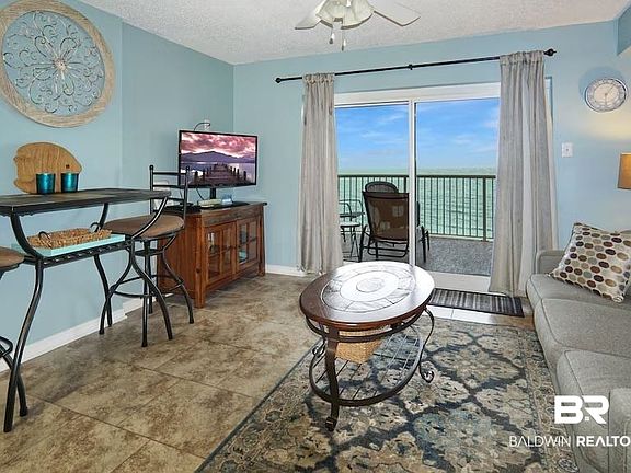 4th image of 561 E Beach Blvd Unit 607