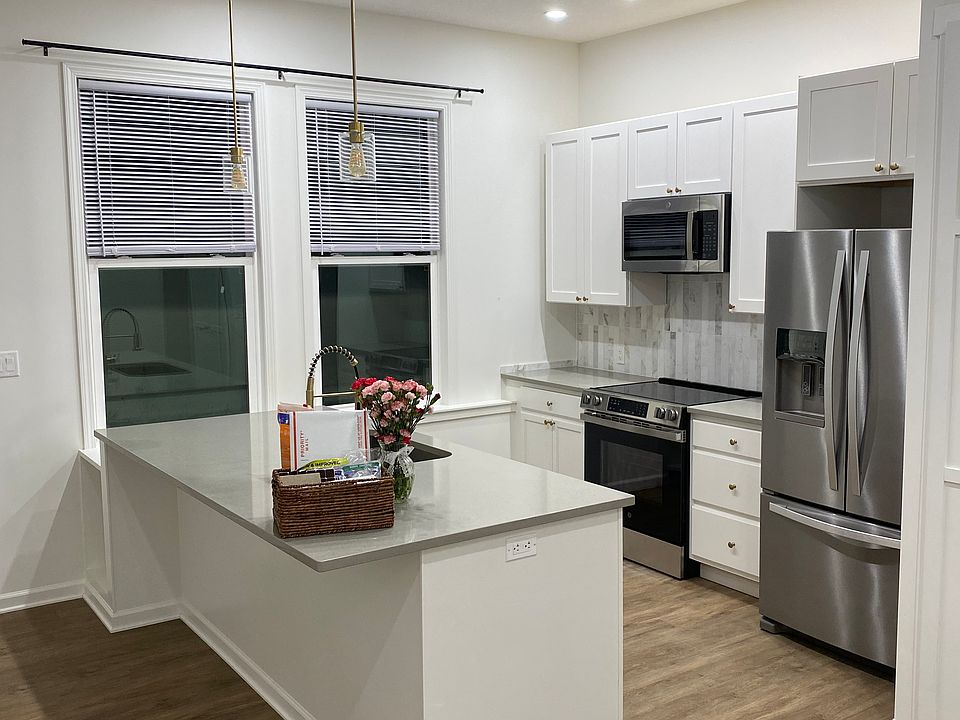 1st image of 203 E Ellsworth St #2