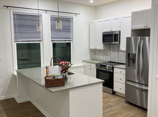 203 E Ellsworth St #2, Columbia City, IN 46725