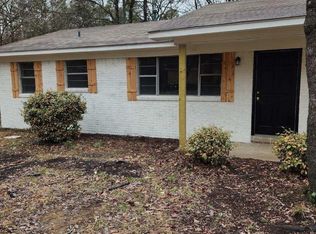 9104 Longacre Dr, Little Rock, AR 72205