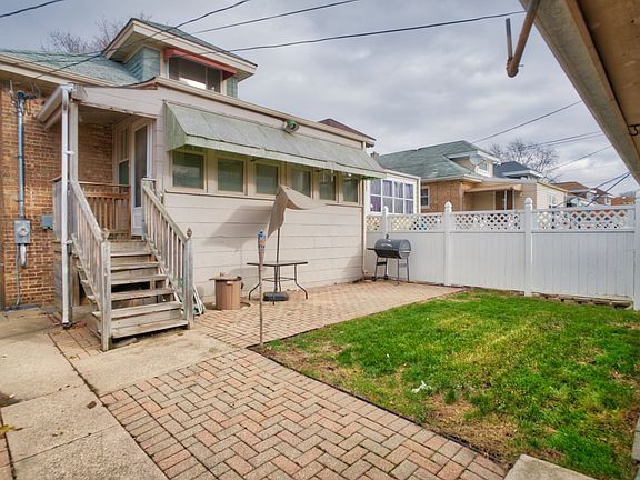 5th image of 7935 W Elmgrove Dr