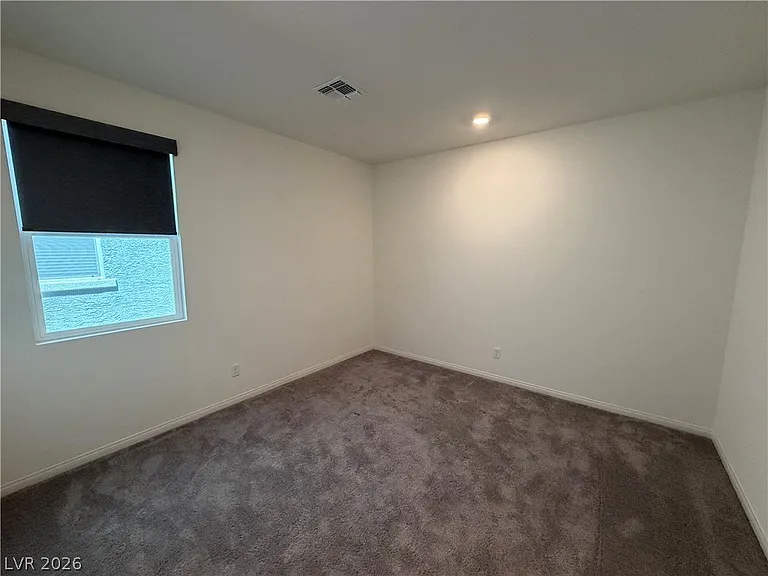 8030 Minavalle Ave — Photo 10