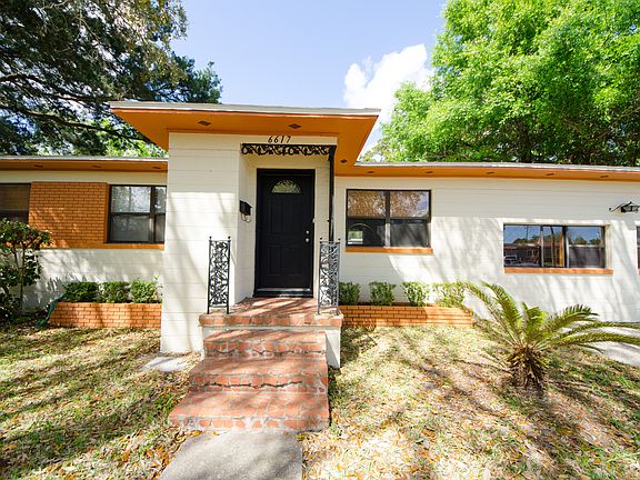 3rd image of 6617 Blackwood Dr