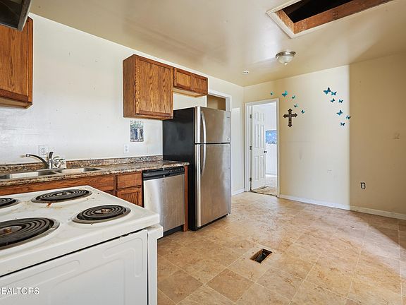 2nd image of 1703 Cecil Ave