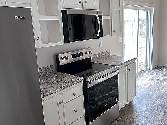 4th image of 15662 Frenchvalley Ln
