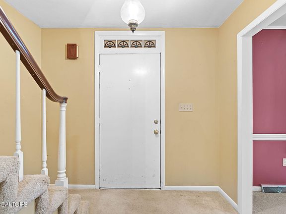 4th image of 607 Woodland Dr