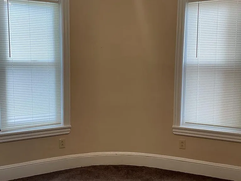 526 Macdade Blvd — Photo 9