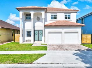 7966 SW 164th Pl, Miami, FL 33193