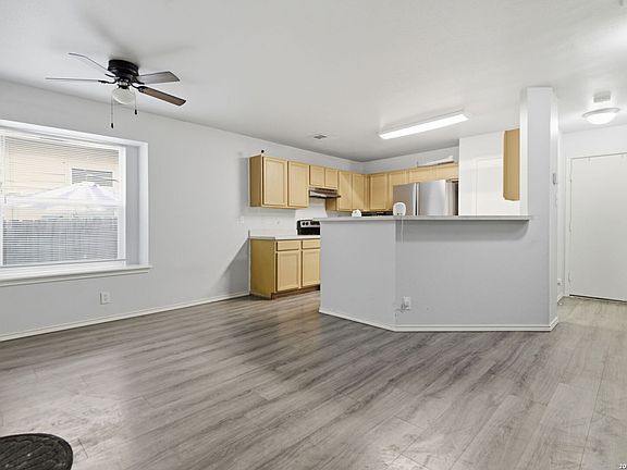 5th image of 6806 Grapevine Lk