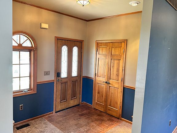 3rd image of 1516 W Missouri St