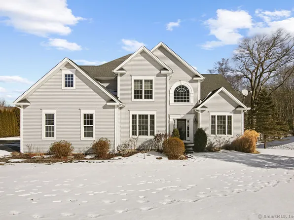 5 Castle Hill, Manchester, CT 06040