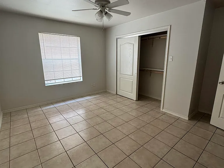 203 Martingale Ln #58 — Photo 20