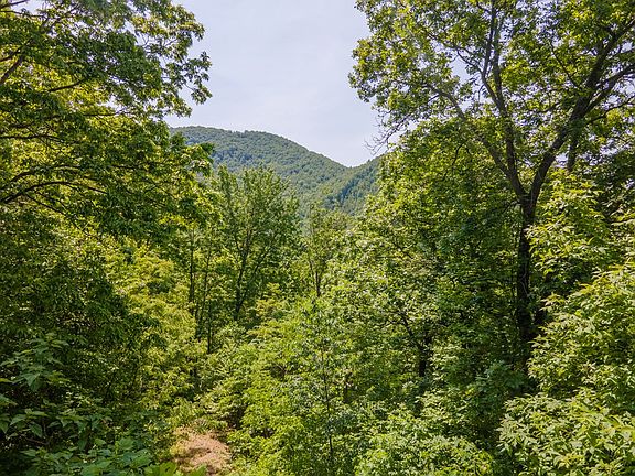 3rd image of 2 Corbin Cove Dr #3