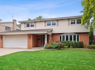 1320 Granville Ave, Park Ridge, IL 60068