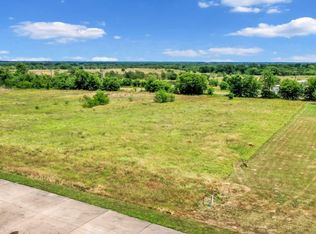 1066 Tawakoni Ln, Wills Point, TX 75169