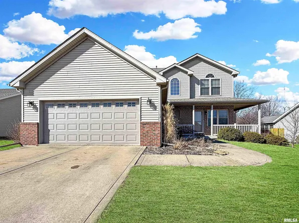 808 Simon St, Washington, IL 61571