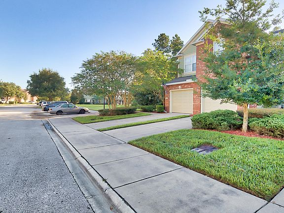 2nd image of 7005 Roundleaf Dr