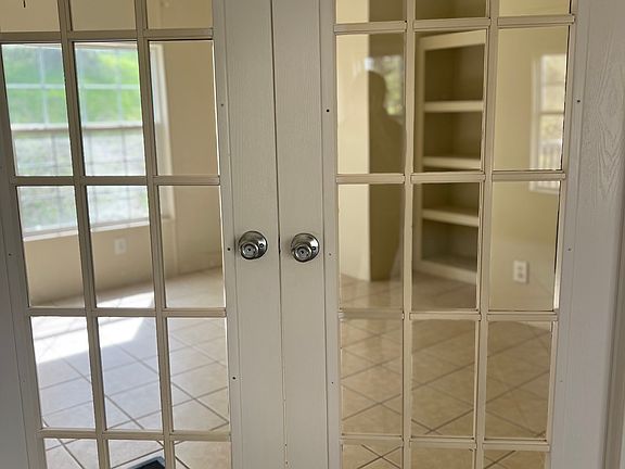 4th image of 937 Crystal Hill Rd